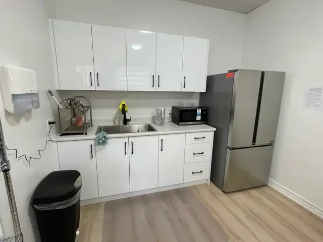 FOR RENT: Premium Clinical Space, Treatment Rooms & Pilates Gym in Commercial & Office Space for Rent in City of Toronto - Image 10