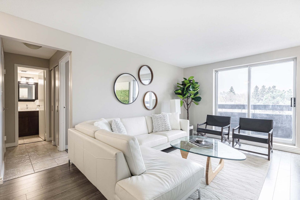 Spacious 1 Bed Apartment in Kitchener for Rent Heat/Water Incl. 3