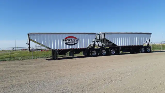 Super B Grain Trailer Rentals in Heavy Equipment in Saskatoon - Image 2