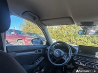 This Honda Civic Sedan boasts a Regular Unleaded I-4 2.0 L/122 engine powering this Variable transmi... (image 8)