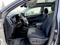 Crowfoot Hyundai, AMVIC Licensed Dealer Mileage: 93,842 km History: No accidents, 1 Owner Stand out... (image 9)