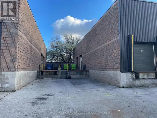 E8 - 1155 APPLEBY LINE Burlington (Industrial Burlington), Ontar in Commercial & Office Space for Rent in Oakville / Halton Region - Image 7