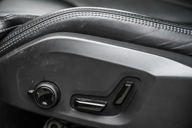 2023 Volvo XC60 in Cars & Trucks in City of Montréal - Image 11