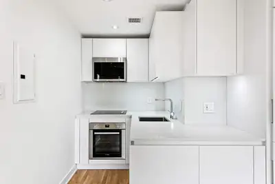 Studio Apartment for Rent - 327 Chisholm Ave