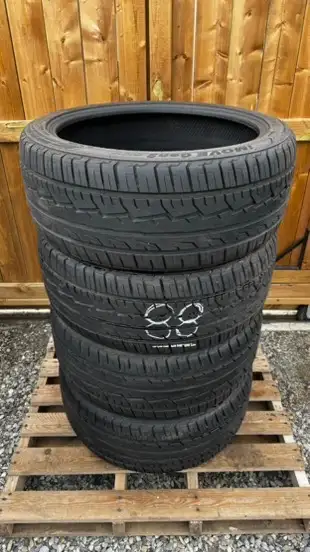275/40R22 IRONMAN IMOVE GEN 2 SUV all season tires… set of four, in like NEW condition… 9/32 tread l...