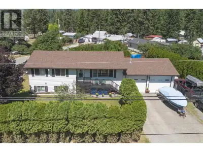 Welcome to this 4 bedroom, 2 bathroom turn key home on a 0.25acre flat lot with a 24x24 double car g...