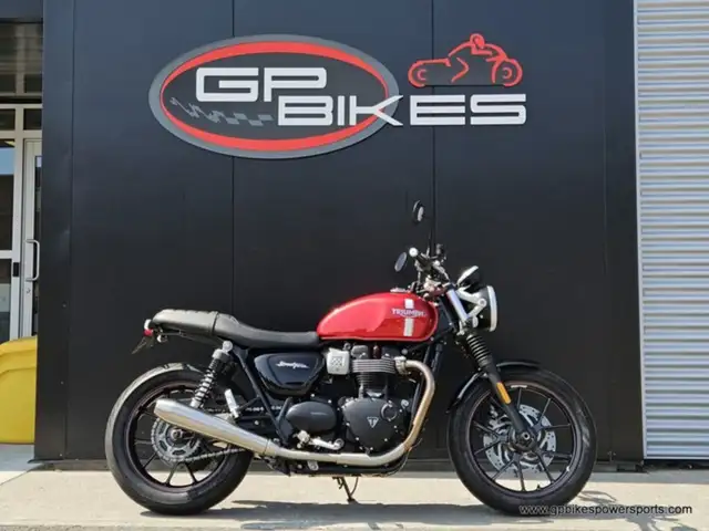 2017 Triumph Street Twin Cranberry Red in Street, Cruisers & Choppers in Oshawa / Durham Region - Image 3