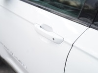 Key Features: ALLOY WHEELS, BLIND SPOT, MEMORY SEATS, PREMIUM LEATHER SEATS, ADAPTIVE CRUISE CONTROL... (image 8)