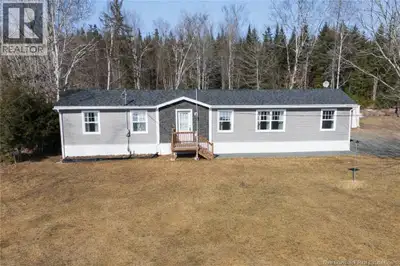 Affordable privacy just minutes from Fredericton. This well-maintained, almost new, mini home offers...