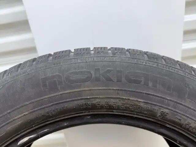 85% tread. 235/55 R17 Winter tires Nokian WRG4 in Motorcycle Parts & Accessories in Mississauga / Peel Region - Image 7