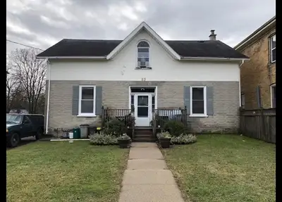 Newly Renovated 2 Bedroom in The Heart of Downtown Galt! (Unit A) This newly renovated 2 bedroom is...