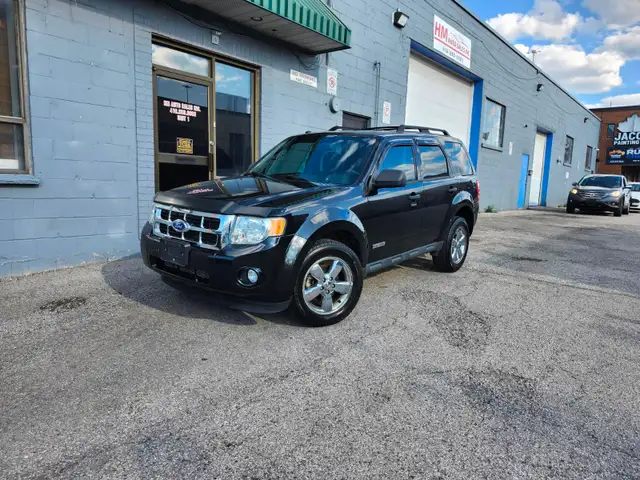 2011 FORD ESCAPE XLT *** certified***