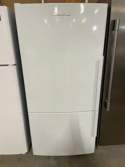 Réfrigérateur blanc 30'' congélateur au bas Fisher & Paykel, View more