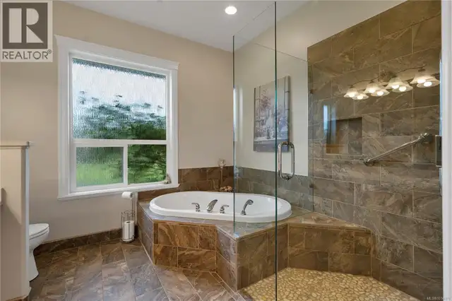 2185 Forest Grove Dr Campbell River, British Columbia in Houses for Sale in Campbell River - Image 34