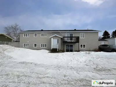Immeuble locatif de 4 logements 4 1/2 à Rimouski (Pointe-au-Père), idéal propriétaire occupant ou in...