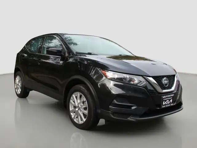 2021 Nissan Qashqai FWD S CVT for sale in Cars & Trucks in Comox / Courtenay / Cumberland - Image 2