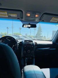 2012 Kia Sorento LX Year: 2016 Make: Kia Model: Sorento LX Mileage 247,287 Km Transmission: Automati... (image 6)