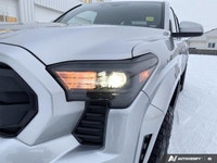 Turbocharged,Power Steering,Tow Hitch,Brake Assist,4-Wheel Disc Brakes,ABS,Four Wheel Drive,Daytime... (image 7)