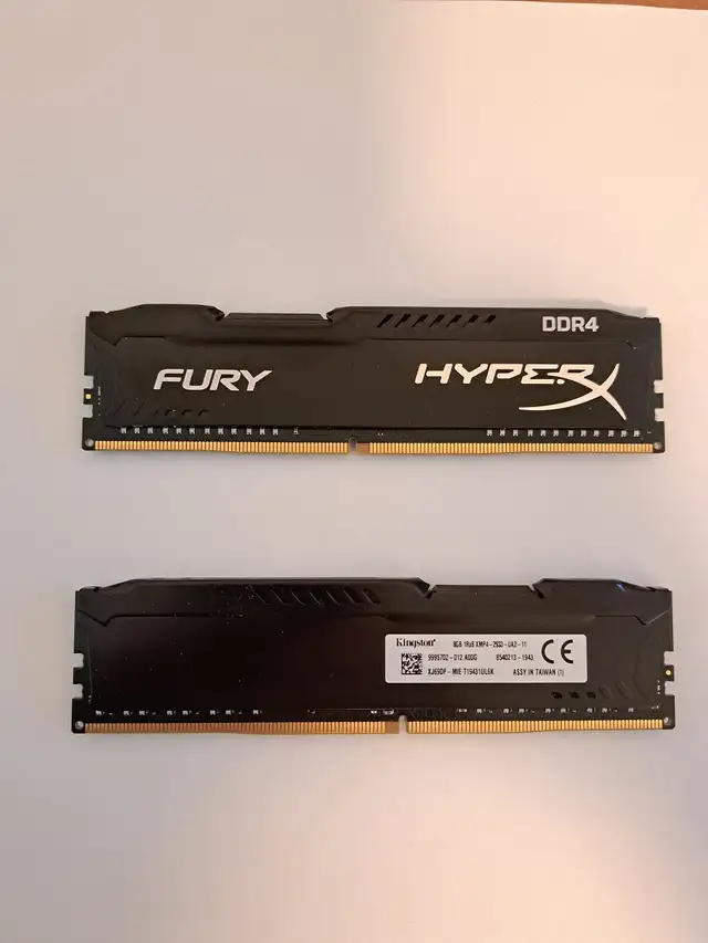 Kingston Desktop DDR4 8G x 2 (16G) in System Components in Kitchener / Waterloo - Image 2