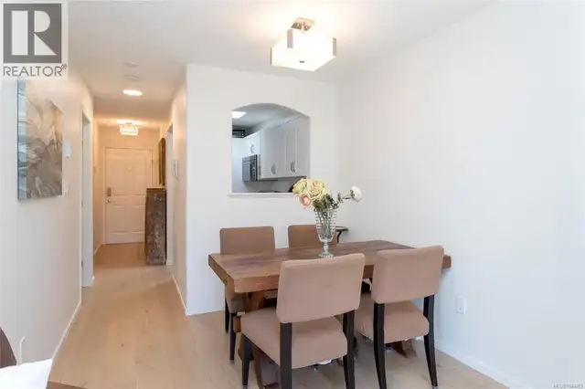 204 9725 Fourth St Sidney, British Columbia in Condos for Sale in Victoria - Image 8