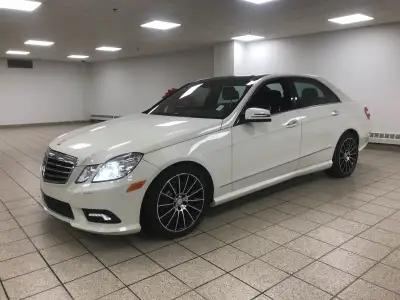 A family headed out for dinner, a couple planning a weekend drive, or a group coordinating one car f...