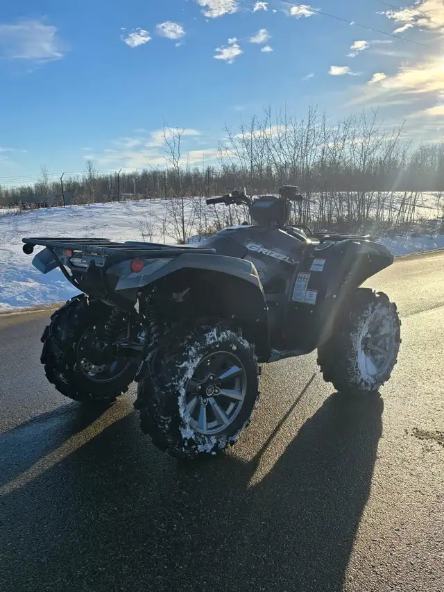 2025 YAMAHA GRIZZLY 700-BLACK! in ATVs in Sudbury - Image 5