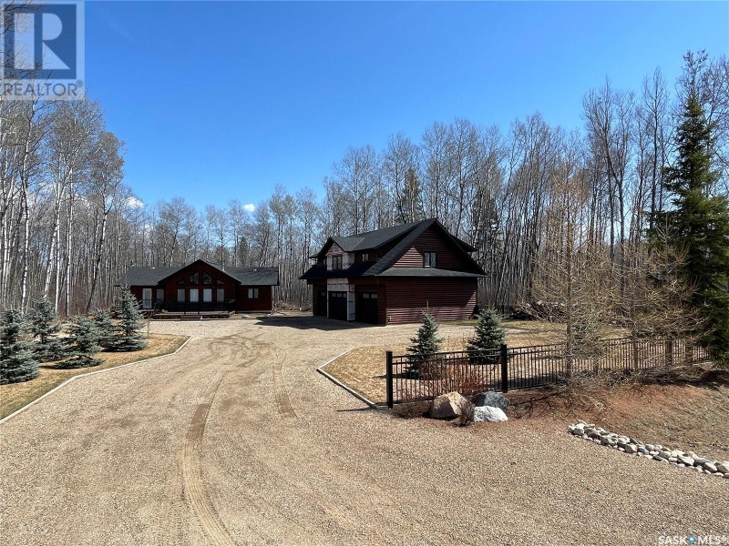 102 Luciuk LANE Delaronde Lake, Saskatchewan Houses for Sale Meadow