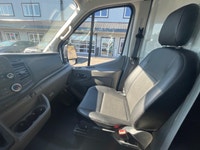 Price includes $1,000 finance credit. Price does not include fees or taxes. The 2023 Ford Transit Ca... (image 9)