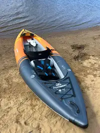 Kayak gonflable, léger  Aquaglide Deschute 130 neuf