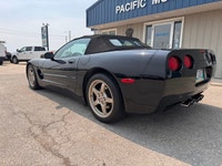 ... Engine: 5.7L V8 OHV 16V L/100Km City: 13.9 L/100Km Hwy: 9.1 Safety Equipment Traction control 4-... (image 7)