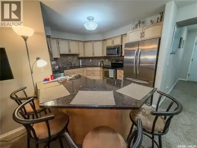 Beautiful and well maintained, one owner condo! This Large condo (over 1100 sqft) hosts 2 bedrooms,...
