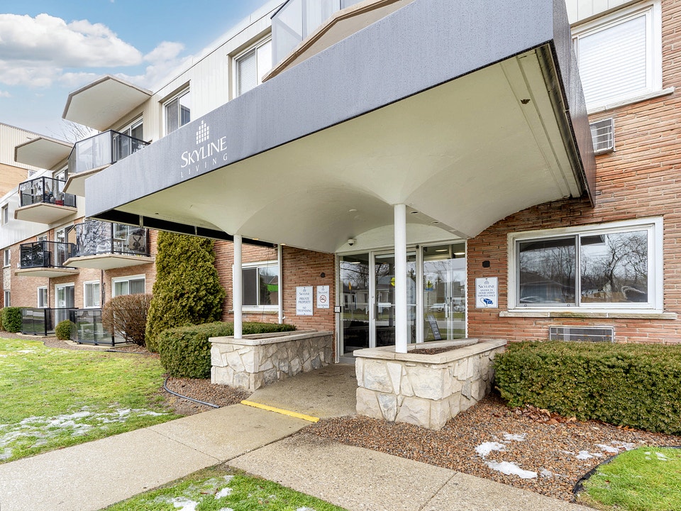 Elkhart Manor Apartments - 2 Bedroom, 1 Bath Apartment for Rent 5
