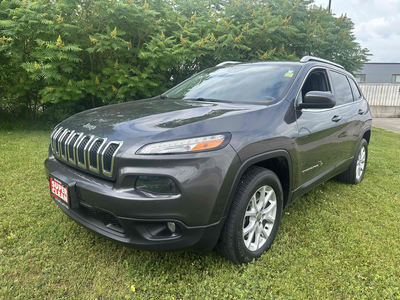 ALL TRADES WELCOME!! OPERATING BY APPOINTMENT Gorgeous 2015 Jeep Cherokee 4x4!!! Extra clean inside...