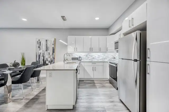 Bella Vista Luxury Living 2-Bedroom Suites Available Now! Image# 1