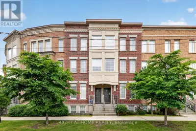 Welcome to 27 Island Road, Unit # 20 - Nestled in the most desirable West Rouge community. This Beau...