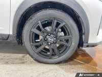 This Nissan Kicks delivers a Regular Unleaded I-4 1.6 L/98 engine powering this Variable transmissio... (image 8)