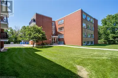 2052 COURTLAND Drive Unit# 403 Burlington, Ontario