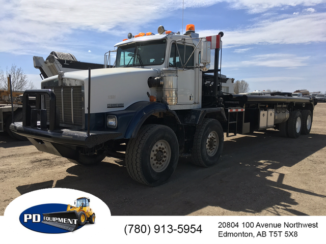 1997 Kenworth TA TA Bed Truck in Heavy Trucks in St. Albert - Image 3