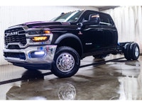 **ONE OWNER - ACCIDENT FREE** ORIGINAL FACTORY PRICE $99,525 324 KM This 2025 Ram 3500 4x4 Crew Cab... (image 4)