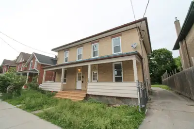 Unit A - 468 Bolivar Street, Peterborough Unit A - 468 Bolivar , Peterborough Renovated | 3 Bedroom,...