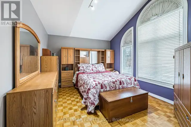 40 OAKDALE ROAD Vaughan (Maple), Ontario in Houses for Sale in Markham / York Region - Image 27