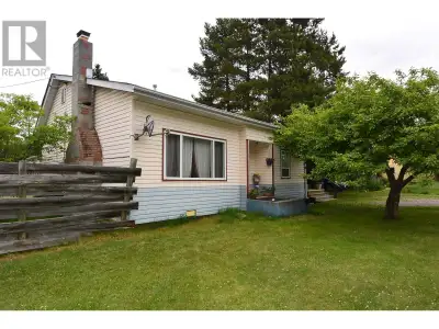 * PREC - Personal Real Estate Corporation. Cute 3 bedroom rancher style home located on a big 75 x 1...