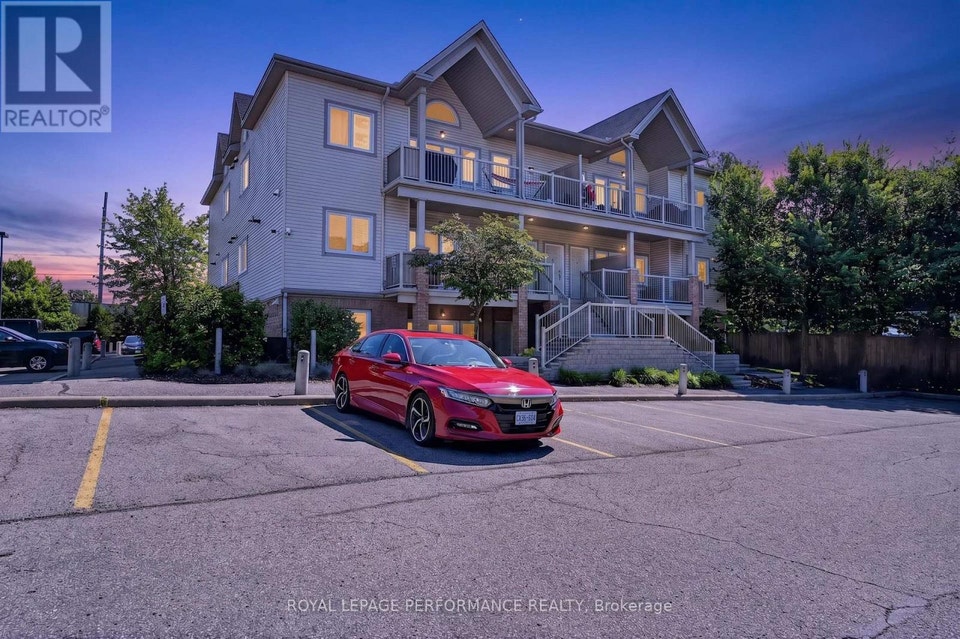 F - 151 MOCHA PRIVATE Ottawa, Ontario 2