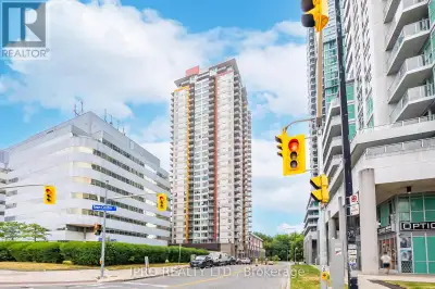 Bright Corner Luxury Unit!! Open Concept Layout, Modern, Spacious Two Bedrooms Suite with 1019 Sq.Ft...