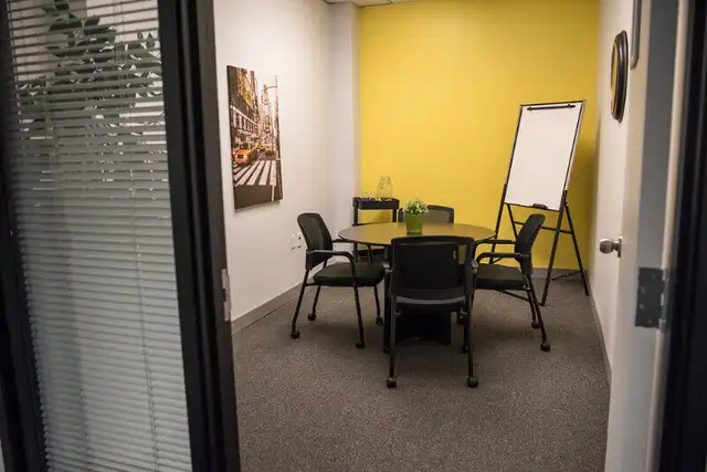Get a mailing address & physical presence for your business! in Commercial & Office Space for Rent in Oakville / Halton Region - Image 5