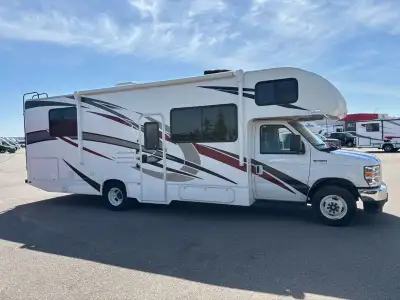 Class C Motoorhome FEATURES LIST Vehicle 6 Seatbelts 6 Sleeps Cook Live Sleep Specifications DISCLAI...