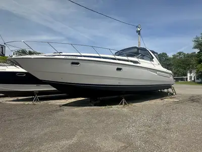 1999 Bayliner 4085 Avanti $119,000 Reduced from $129,000 Consignment Inventory 1999 Bayliner 4085 Av...