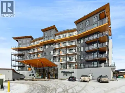 Enjoy the convenience of living in Whitehorse's downtown core in this lovely two bedroom, open conce...