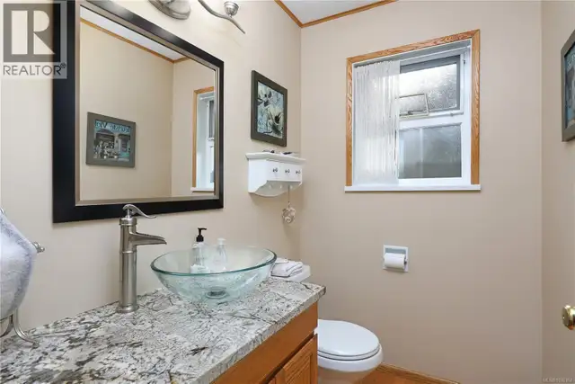 2371 Steelhead Rd Campbell River, British Columbia in Houses for Sale in Campbell River - Image 23