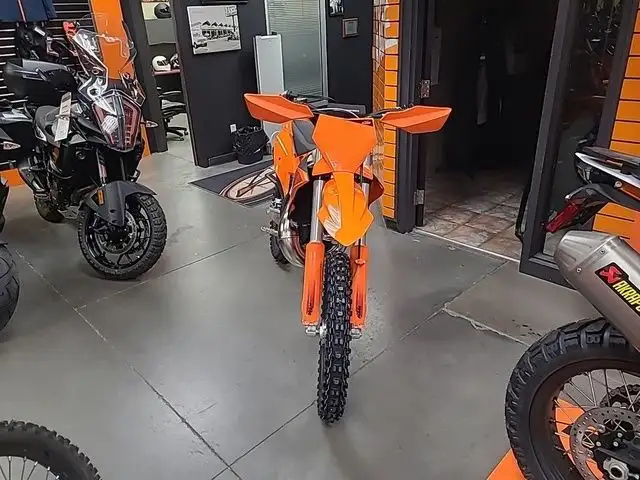 2025 KTM XC 250 in Dirt Bikes & Motocross in Calgary - Image 8